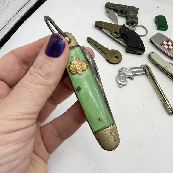 vintage Novelty Pocket Knife Knives Devil Girl Scout Gun Mini Revolver Purina - Picture 4 of 16